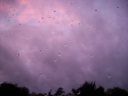 queen-aura:  really happy about our temporary pink rain cloud