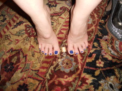 OK, STOP emailing me for more pics of the Blue Toes.Â  Last one.Â  Sort of artsy with husband&rsquo;s lock and key.Â  This is from his failed training session in April.Â 