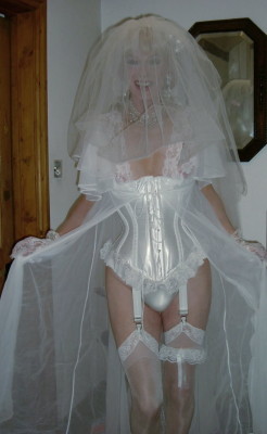 sissyramie:  babette-ts:  Beautiful Bride !   I really do dream