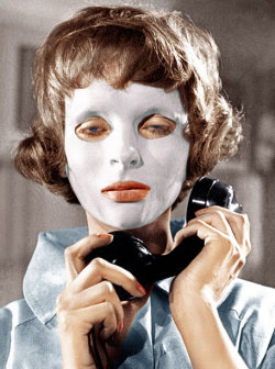 magrittee:  Les yeux sans visage (1960) 