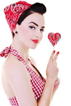 alternative-pinup:  Alternative ModelModel Twitter