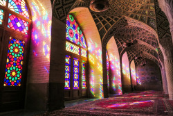  Nasīr al-Mulk Mosque, Shiraz, Iran 