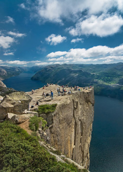 best-lovequotes:  Via 10 Places to Visit in Norway - Preikestolen