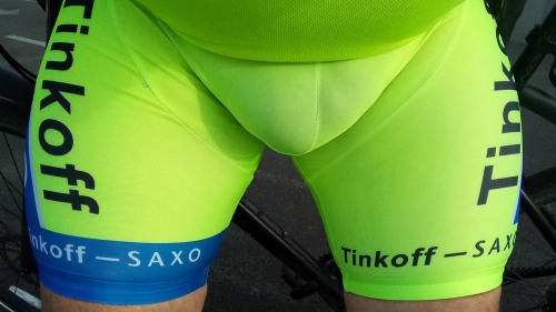 J’ai finalement reçu mes collants courts de vélo jaune-vert