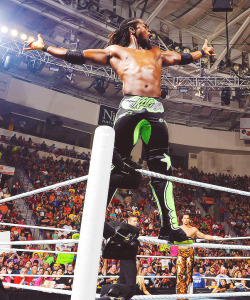 I’m glad that Kofi is back! But really…tights now!