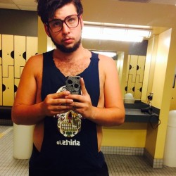 idoartandshit:  Whoops gym selfie. #nightworkout #gym #nightienightnow