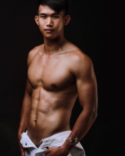 asian-men-x:  鄭景文  X  深夜名堂