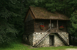 ea-solinas:Romanian Cottage by Katka S. on Flickr.   This is