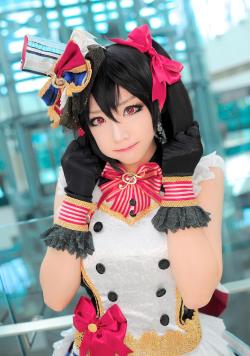 kuudererules:    Aza Miyuko Cosplayer As Nico YazawaLolita version