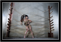 lightworship:  From my first shoot with Alli Jiang-©2009 LIGHTWORSHIP-Rigging