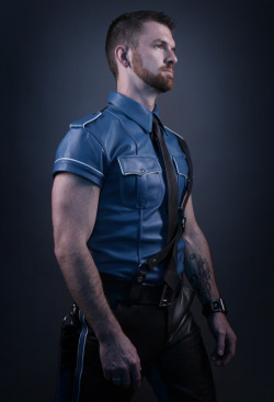 justin2leather-blog:  leatherhostage:  leatherhostage leathermen