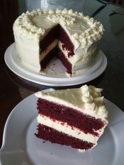 sweetoothgirl:  cheesecake in the middle, then soft red velvet