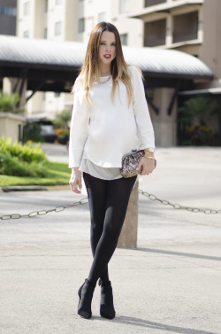tightsobsession:  White & tights. Via Our Favorite Style.