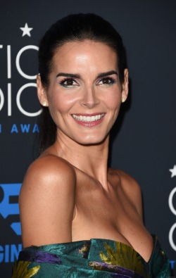 wieweetereenleukeusernaam:  Angie Harmon