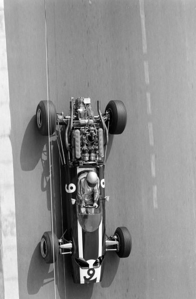 itsbrucemclaren:  01  Richie Ginther, Cooper T81 Maserati.  02