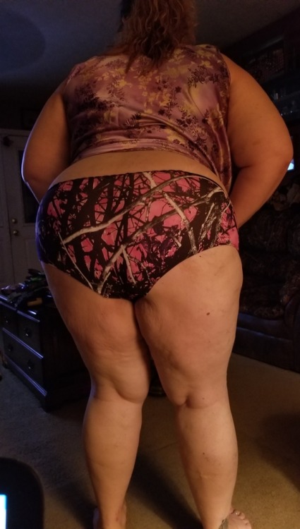hodiddlehum:  Woot. Awesome Muddy Girl Panties.  Not trashy, but country goodness