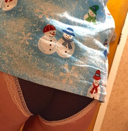 naughtynurse0068:  Frosty the Snowman….. Why can’t I ever