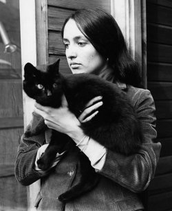 bobdylan-n-jonimitchell:Joan Baez with a black cat, 1965.