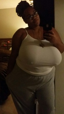 poutyr3dlips:  sillymilly84:  bigdreamsbbw:  poutyr3dlips:  #me