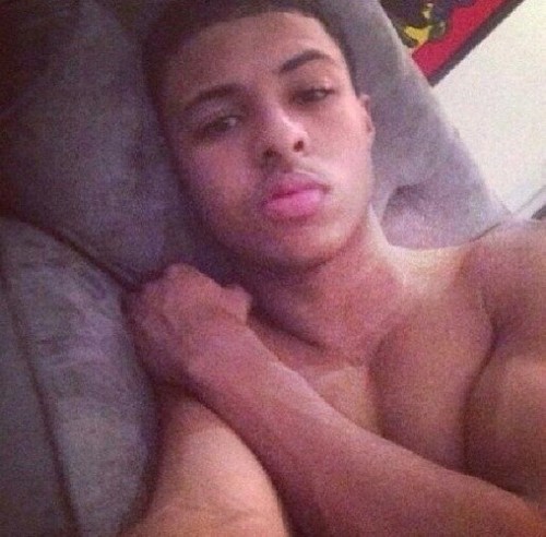 shestheonlyoneiwantfanfic:  Diggy going topless in almost every picture got me like 