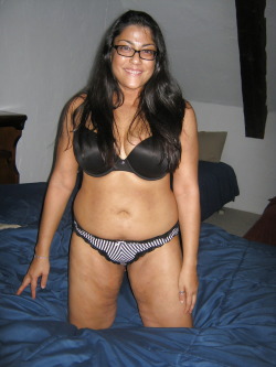 lovegrannies:  fuckingsexyindians:  Chubby Indian strips and