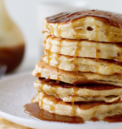 dustjacketattic:  Apple Cider Pancakes with Caramel Apple Syrup