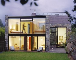 cabbagerose:   la concha house, on the island of guernsey/mooarc