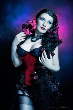 corset-ladies:  Corset http://corset-ladies.tumblr.com/