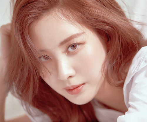 kwonyuri:“I like concepts that are opposite of my image. There are a lot of sides of myself inside of me, so through photoshoots that see me through a standardized angle, I like to show various side of myself. At first, photoshoots were awkward and