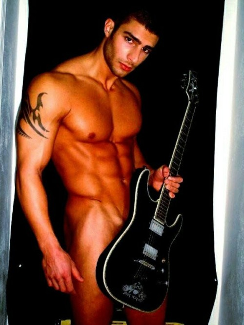 Guitar hunks