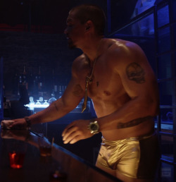 celebrityscenes:  Steve Howey in Shameless