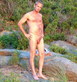 curvature67:  That’s one hot daddy!  and in nature more less!!