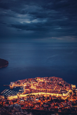 mirrorwave13:  …dubrovnik X… by roblfc1892 