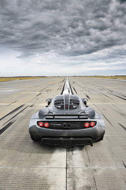 automotivated:  Hennessey Venom GT (by Dean Smith (EVO Magazine