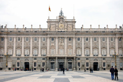 tumbleringaroundtheworld:  Palacio Real, Madrid - Spain 