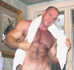 hairychestg:  http://hairy-chests.tumblr.com r: http://tbigcock.tumblr.com