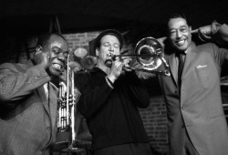 awesomepeoplehangingouttogether:  Louis Armstrong, Paul Newman