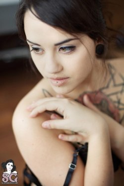 sglovexxx:  Prune Suicide