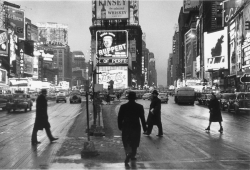 onlyoldphotography:  Rudy Burckhardt: Times Square, 1938 