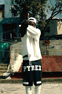 allblackerrthingus:  Everything Hip-hop/Fashion