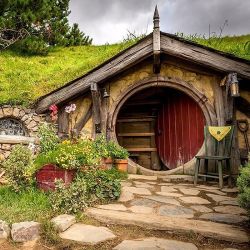 tourtakers:  Make traveling a HOBBIT!  #TourTakers #dreamvacations