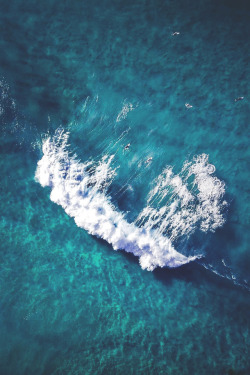 lsleofskye: Moody waves | samfromabove