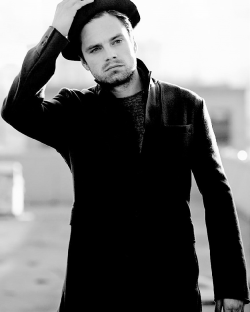 4clovesofsummer:  42 | 100 Sebastian Stan 