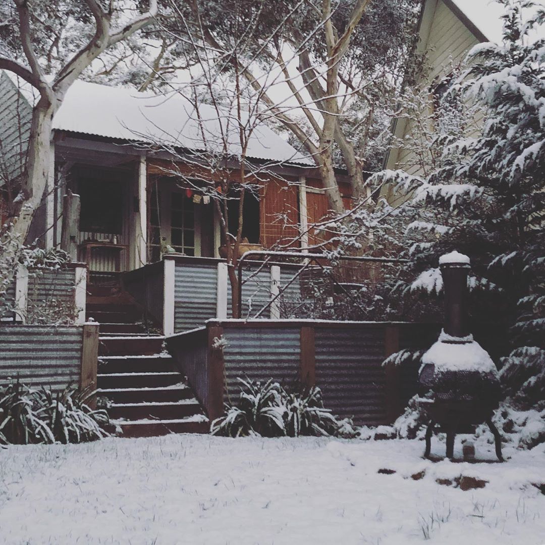 <p>It feel like magic here today! ❄️❄️❄️ (at Awen Natural Therapies Leura)<br/>
<a href="https://www.instagram.com/p/B09QA2PAMog/?igshid=dqkz1awznel7" target="_blank">https://www.instagram.com/p/B09QA2PAMog/?igshid=dqkz1awznel7</a></p>