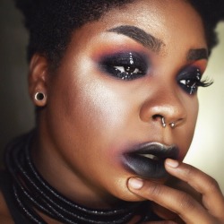 pumpkinmcqueen:  addxiin:  Smokey eyes and lips yesss  Smokey