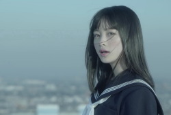 jgirlpop:  Kanna Hashimoto | 橋本環奈「セーラー服と機関銃」