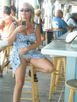 more public flashing - bet she was so hot afterward