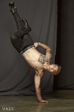365daysofsexy:  Dancing9’s PARK IN SOO 