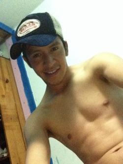 chicosmexicanosalxtremo:  Amateurs  Este rico nene del DF nos