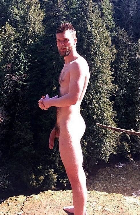 louisianacub:tetonmountainman:Via @gingeroot Big dick on this